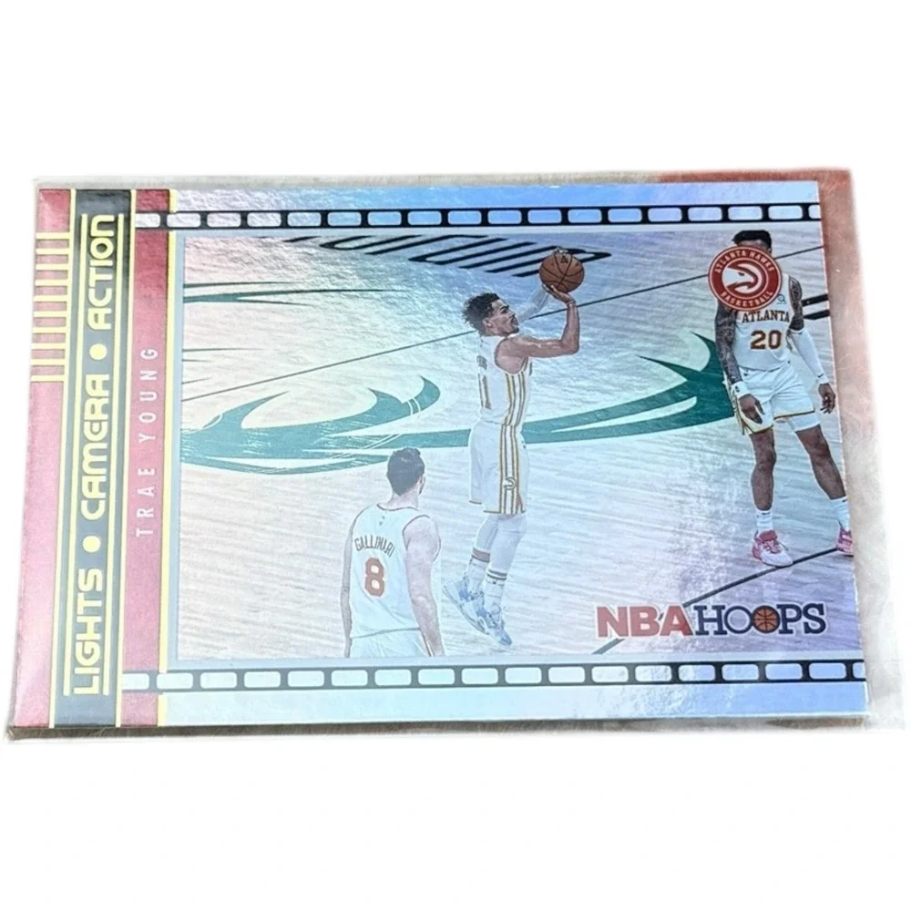 2021-22 Panini NBA Hoops - Lights Camera Action Trae‎ Young #2 Holo
